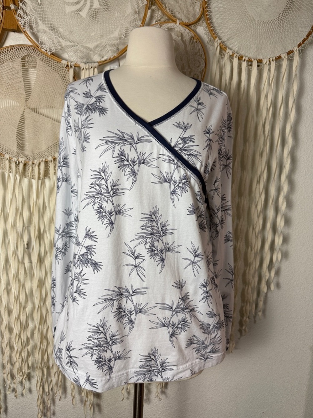 Garnet Hill Asian Wrap Organic Cotton Pajama Top in White and Blue Medium